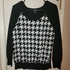 Torrid Houndstooth Sweater size 2